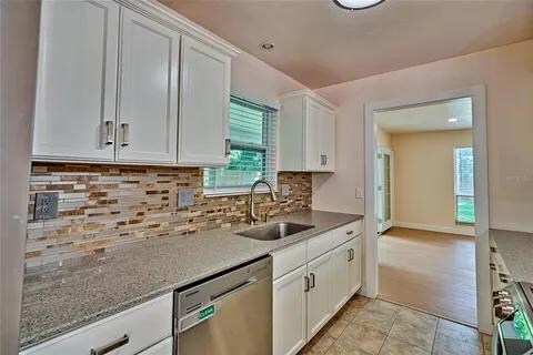 Building Photo - 3135 NW 68th Ave