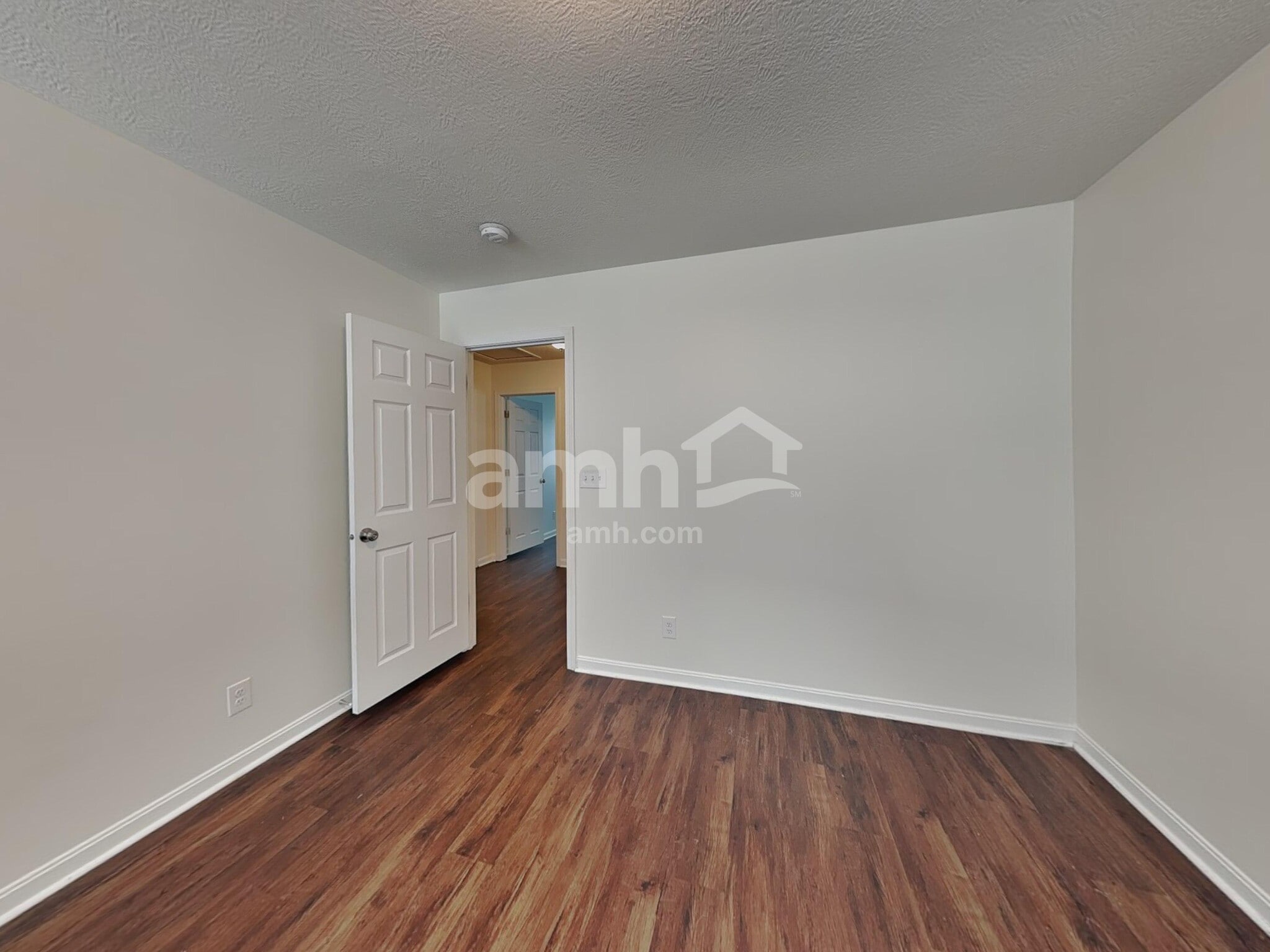 Building Photo - 735 Norbie Dr