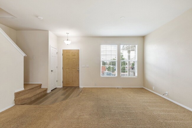 Building Photo - 7475 Countryside Grove