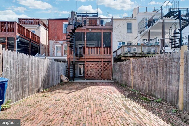 Building Photo - 1203 Girard St NW