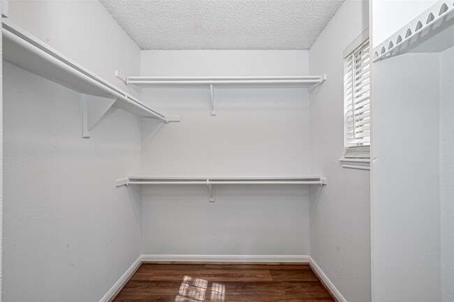 Building Photo - 14179 Misty Meadow Ln
