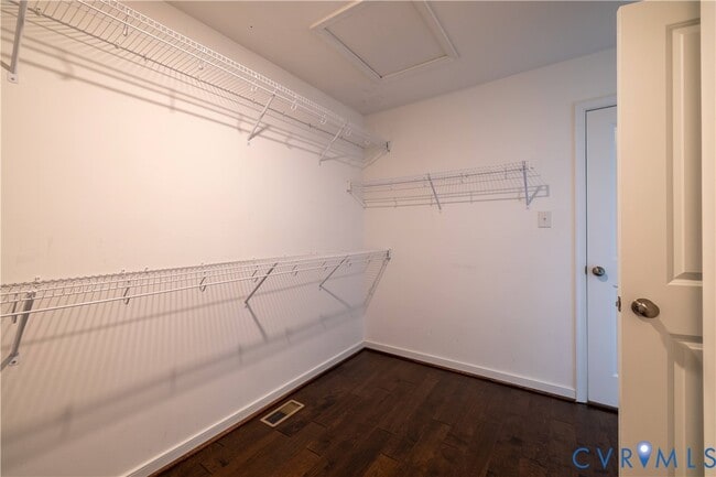 Building Photo - 11443 Hayloft Ln