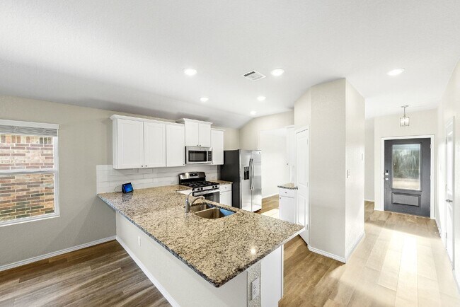 Building Photo - 3-Bed, 2-Bath Sanctuary Where Comfort Meets Charm