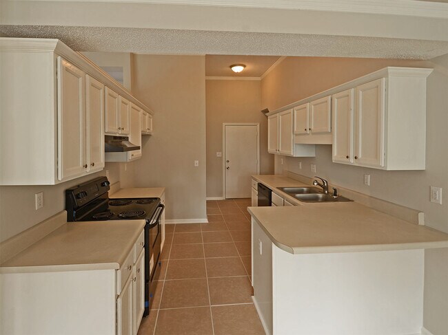 Building Photo - 4 bed, 2 bath near Shelby Dr and Hacks Cross