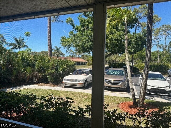 Building Photo - 3100 Seasons Way