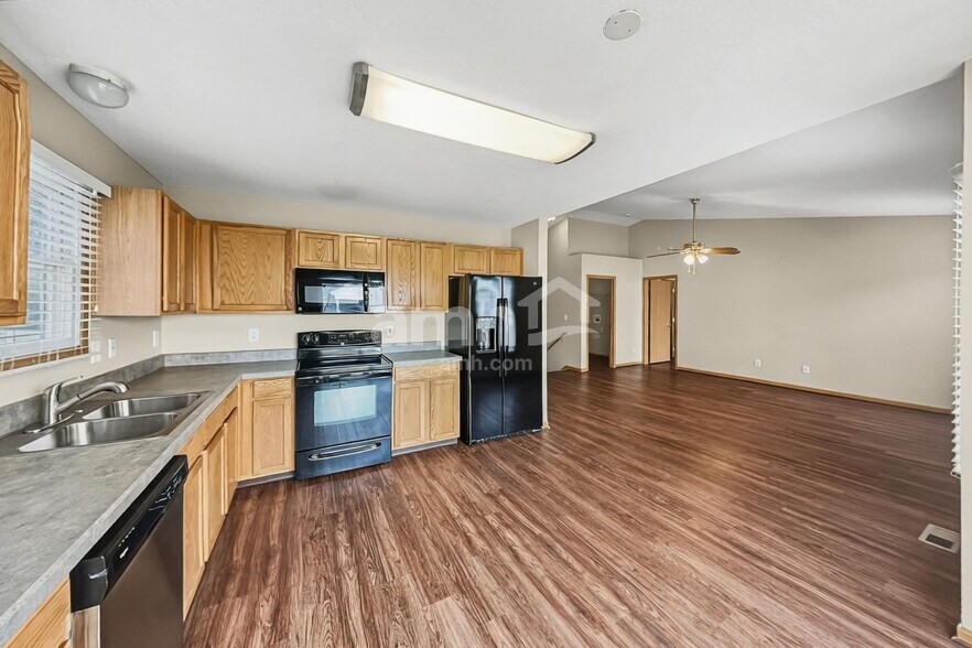 Building Photo - 1833 Kathiwade Dr