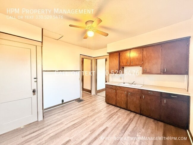 Building Photo - 2300 9th St SW