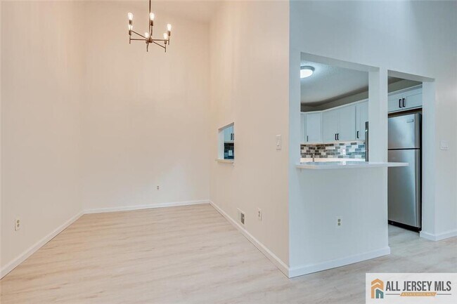 Building Photo - 64 Taylor Dr