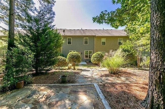 Building Photo - 127 Sunset Ln