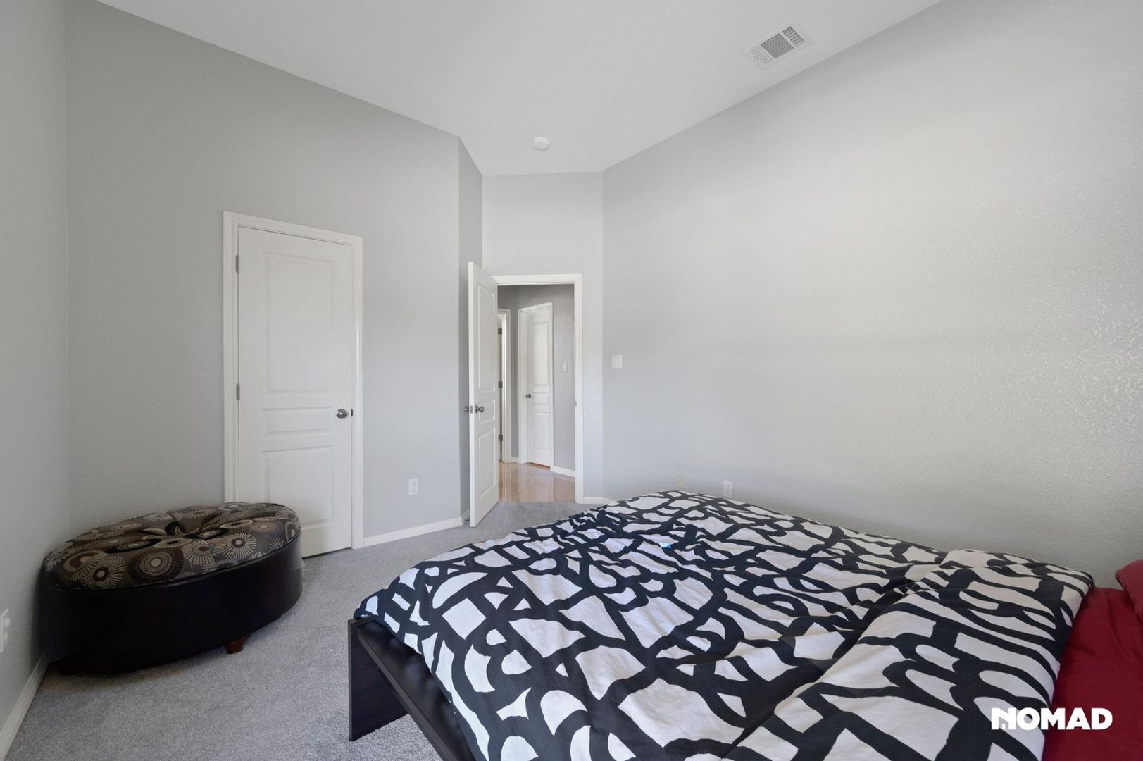 Building Photo - 1015 La Cantera