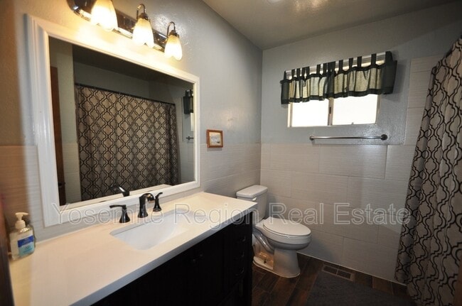 Building Photo - 20415 Pine Mountain Dr