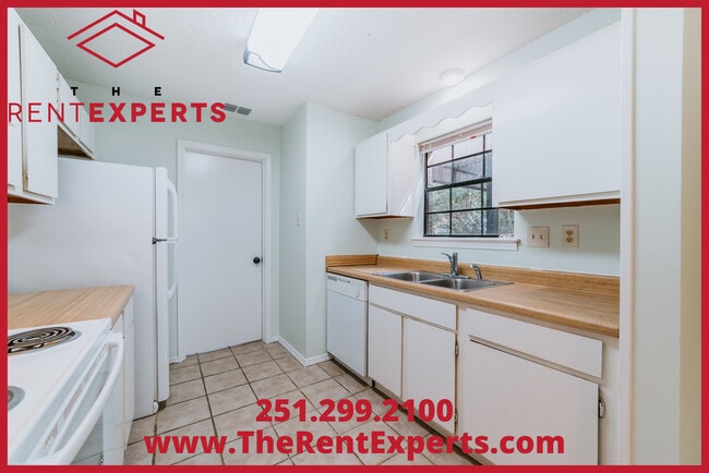 Building Photo - 6733 Timbers Dr W