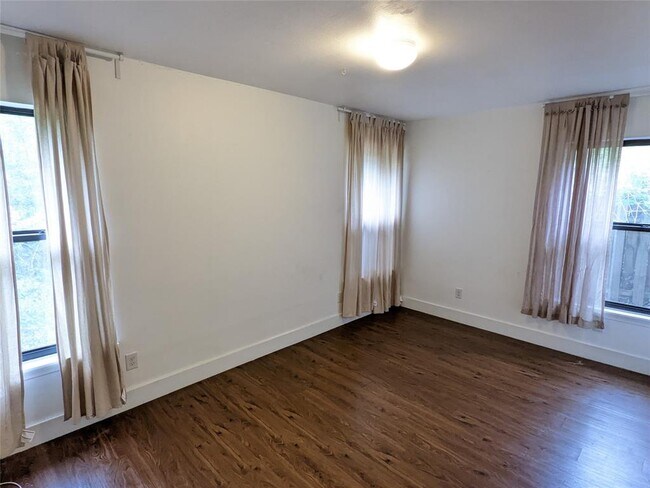 Building Photo - 1206 Marcy St