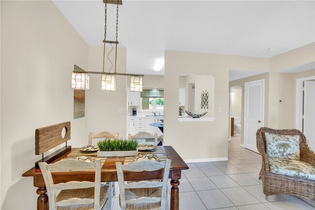 Building Photo - 5040 Harmony Cir