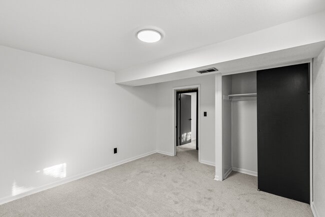 Building Photo - 36839 Gaylin Ave