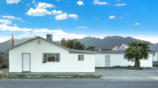 Building Photo - Central 1 Bedroom 1 Bath