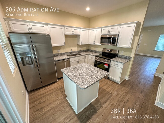 Building Photo - 206 Admiration Ave