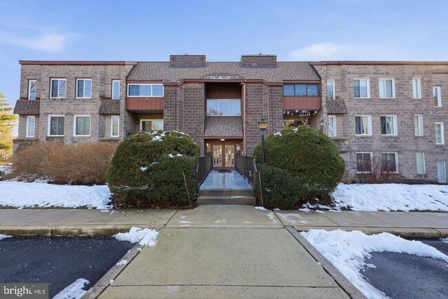 Building Photo - 132 Leedom Way