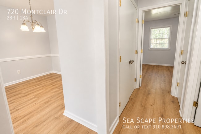 Building Photo - 720 Montclair Dr