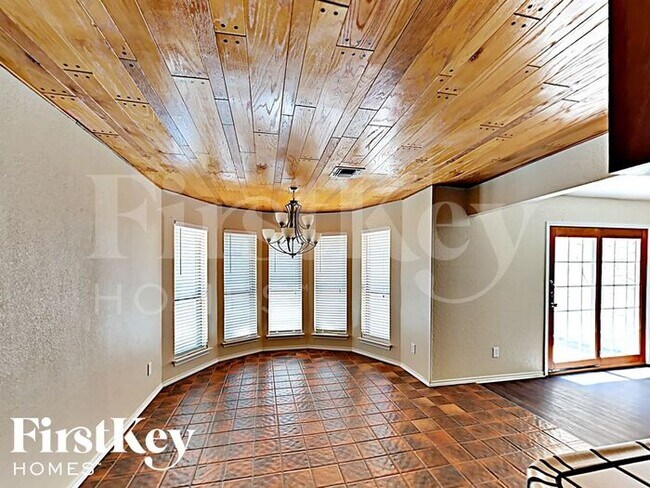 Building Photo - 7701 Skylake Dr