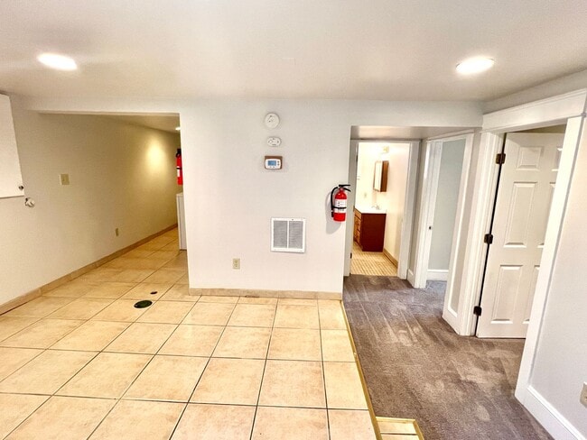 Building Photo - Reed Neighborhood Beautifully Renovated 3-...