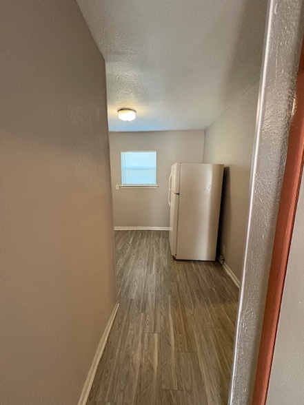 Building Photo - 1016 Sunglo Dr