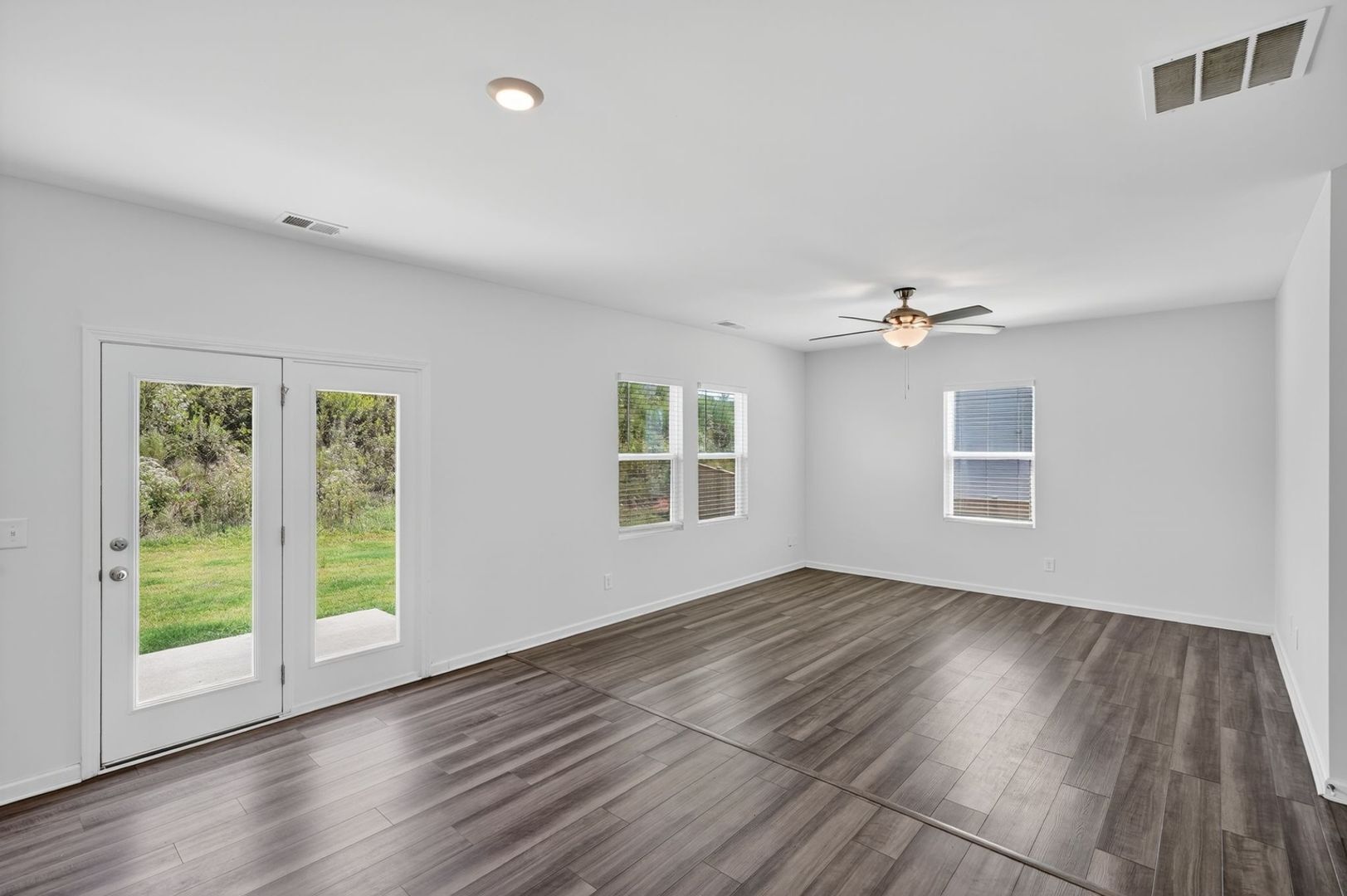 Building Photo - 419 Matera Dr NW