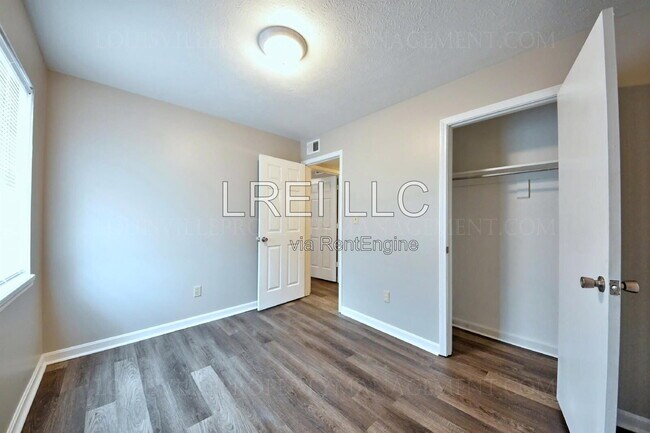 Building Photo - 1568 Illinois Rd