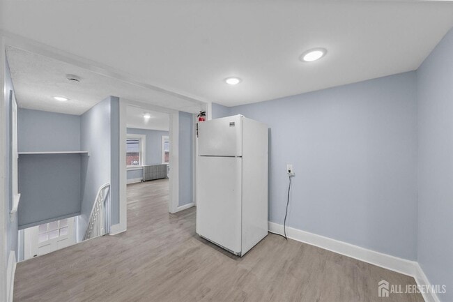 Building Photo - 6 1st Ave