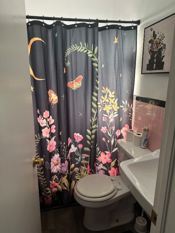 Building Photo - 204 E Ave C