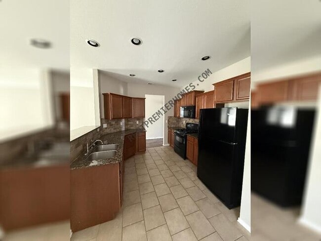 Building Photo - 3116 SE 96th St