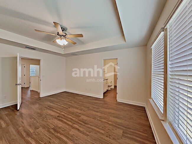 Building Photo - 8601 Highfield Ave
