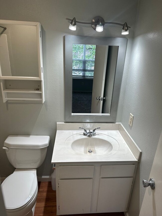 Building Photo - 2-Bedroom, 2-Bathroom End Unit Condo with ...
