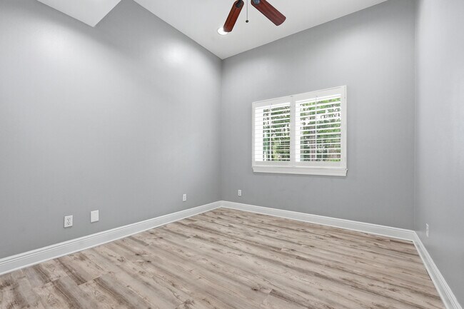 Building Photo - 47 Dominica Ct