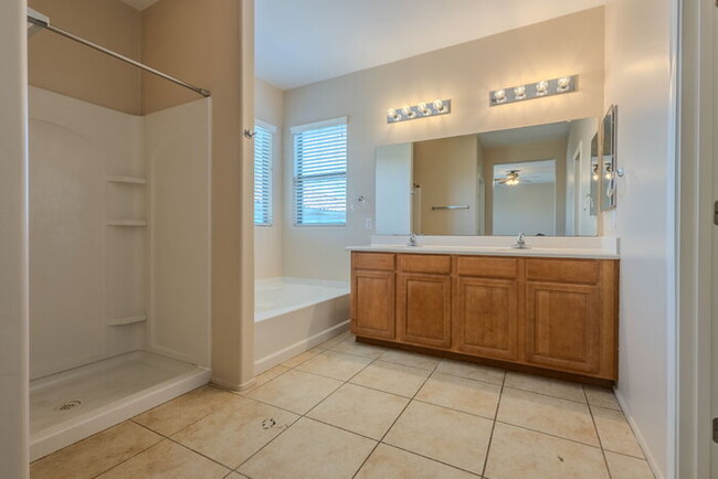 Building Photo - Beautiful Rancho Sahuarita Community
