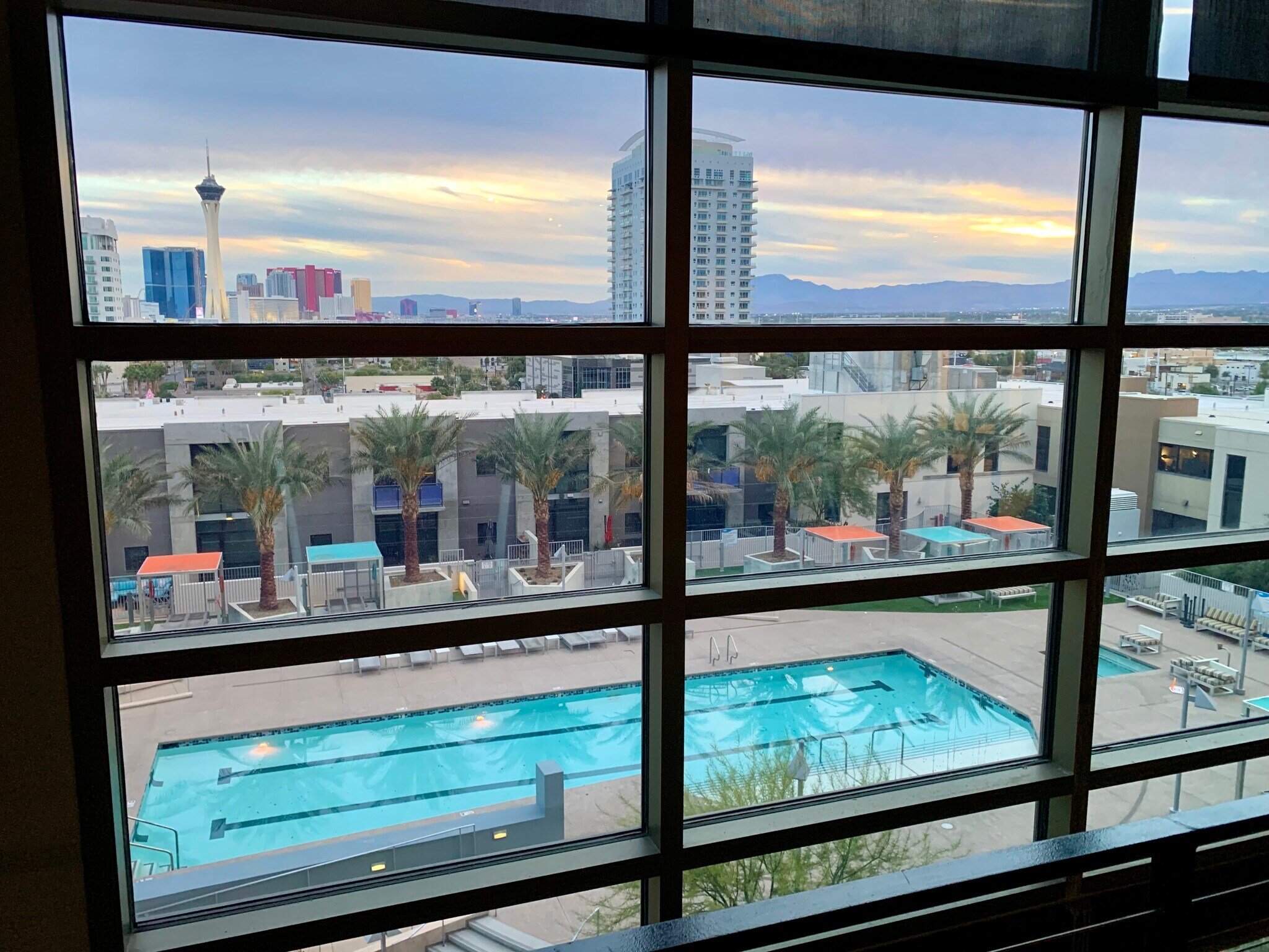 Building Photo - 353 E Bonneville Ave