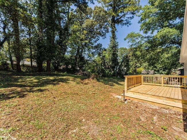 Building Photo - 6371 Westbury Rd