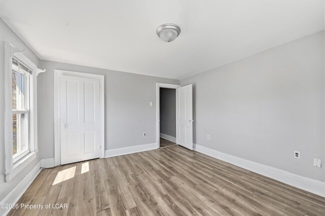 Building Photo - 175 Dundaff St