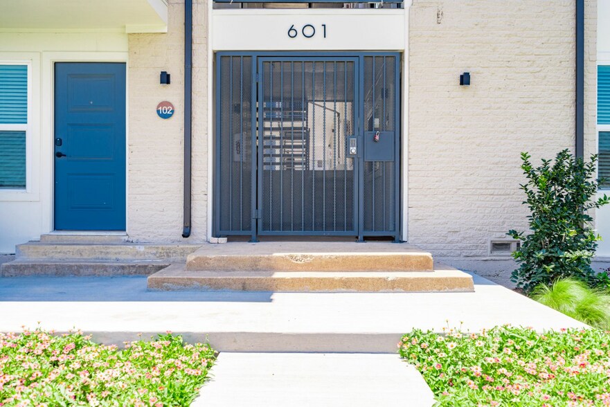 Building Photo - Kirby Yards at Bishop Ridge