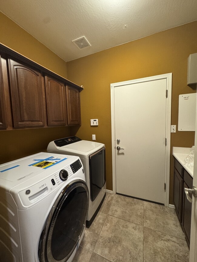 Building Photo - 3616 N 308th Ln
