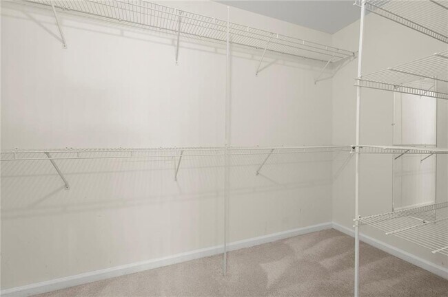 Building Photo - 1440 Grovehurst Dr
