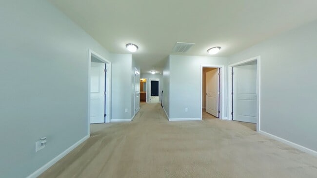 Building Photo - 4 Bedroom 2.5 Bathroom Rental in Oakmont on Brickshire Golf Course Providence Forge