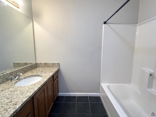 Building Photo - 536 Loblolly Ln
