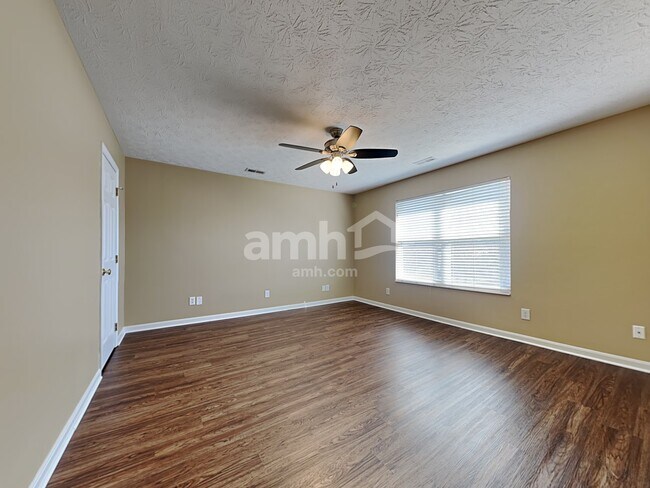 Building Photo - 1468 Vanderlyn Ct