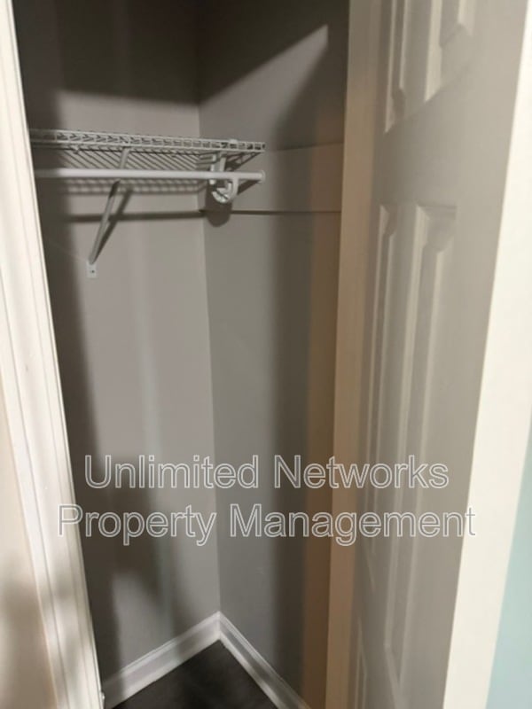 Building Photo - 151 Lawton St SW