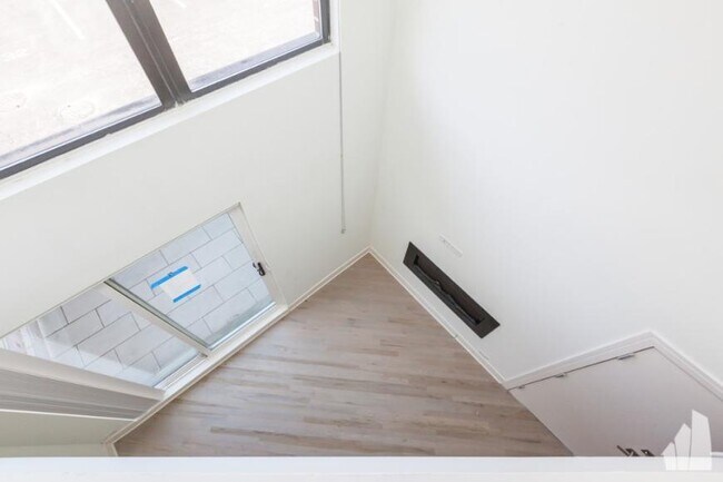 Building Photo - 0 bedroom in Highland Park IL 60035