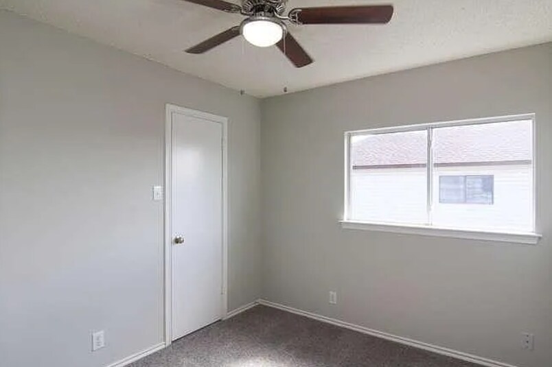Building Photo - 12912 Latchwood Ln