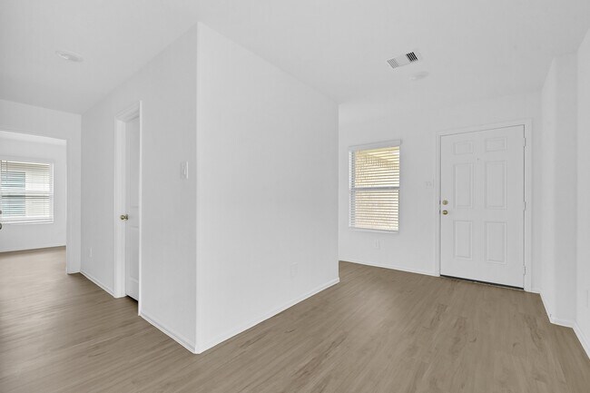 Building Photo - 24126 Maple Turn Ln