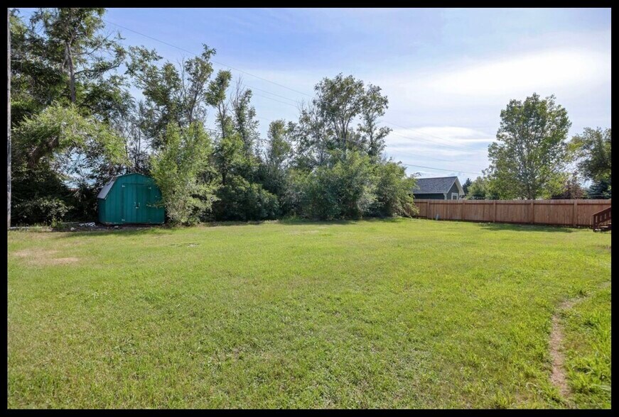 Building Photo - 1585 Valley Forge Rd