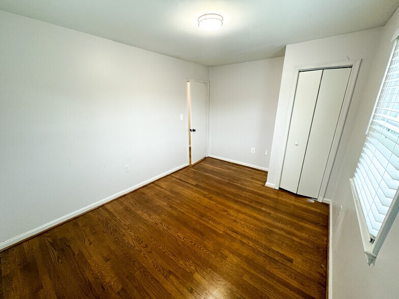 Building Photo - 8320 Telegraph Rd